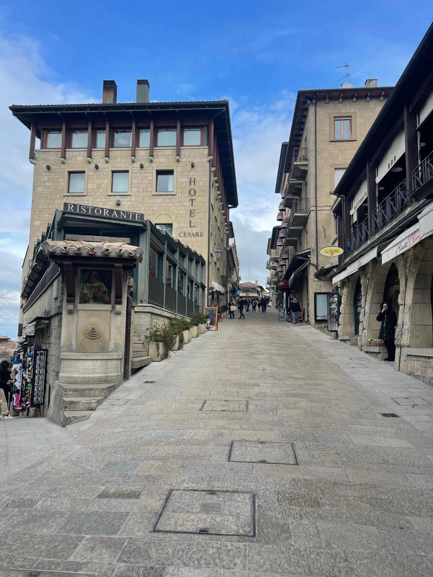 La Famosa Dimora Ambasciatore San Marino Bagian luar foto