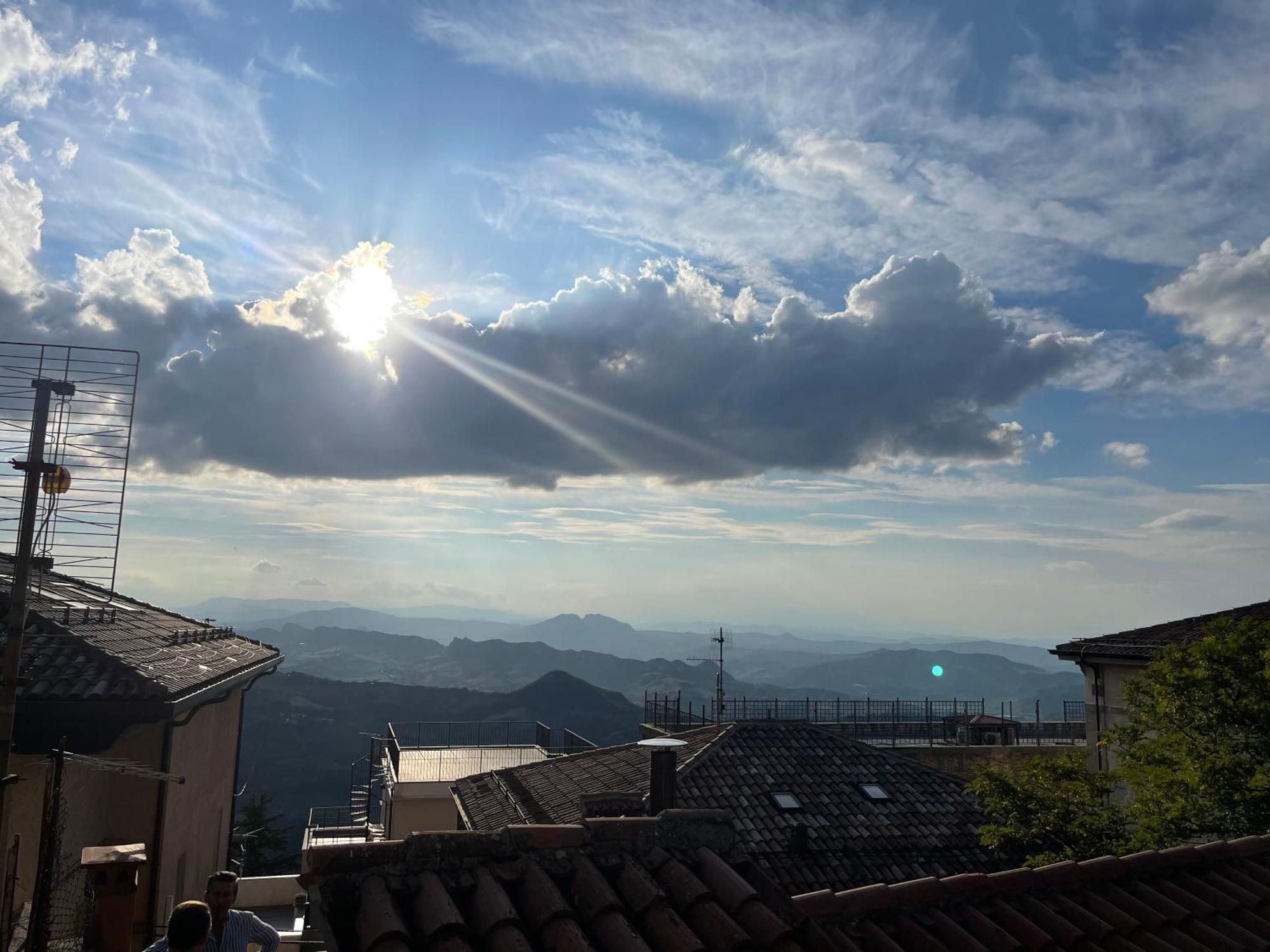 La Famosa Dimora Ambasciatore San Marino Bagian luar foto